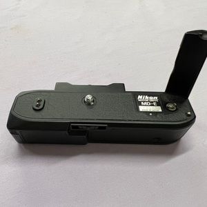 Nikon MD – E motor Drive, near mint color black